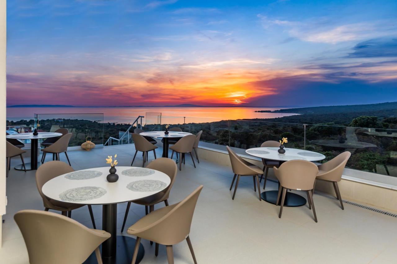 נובליה Hotel In Excelsis מראה חיצוני תמונה