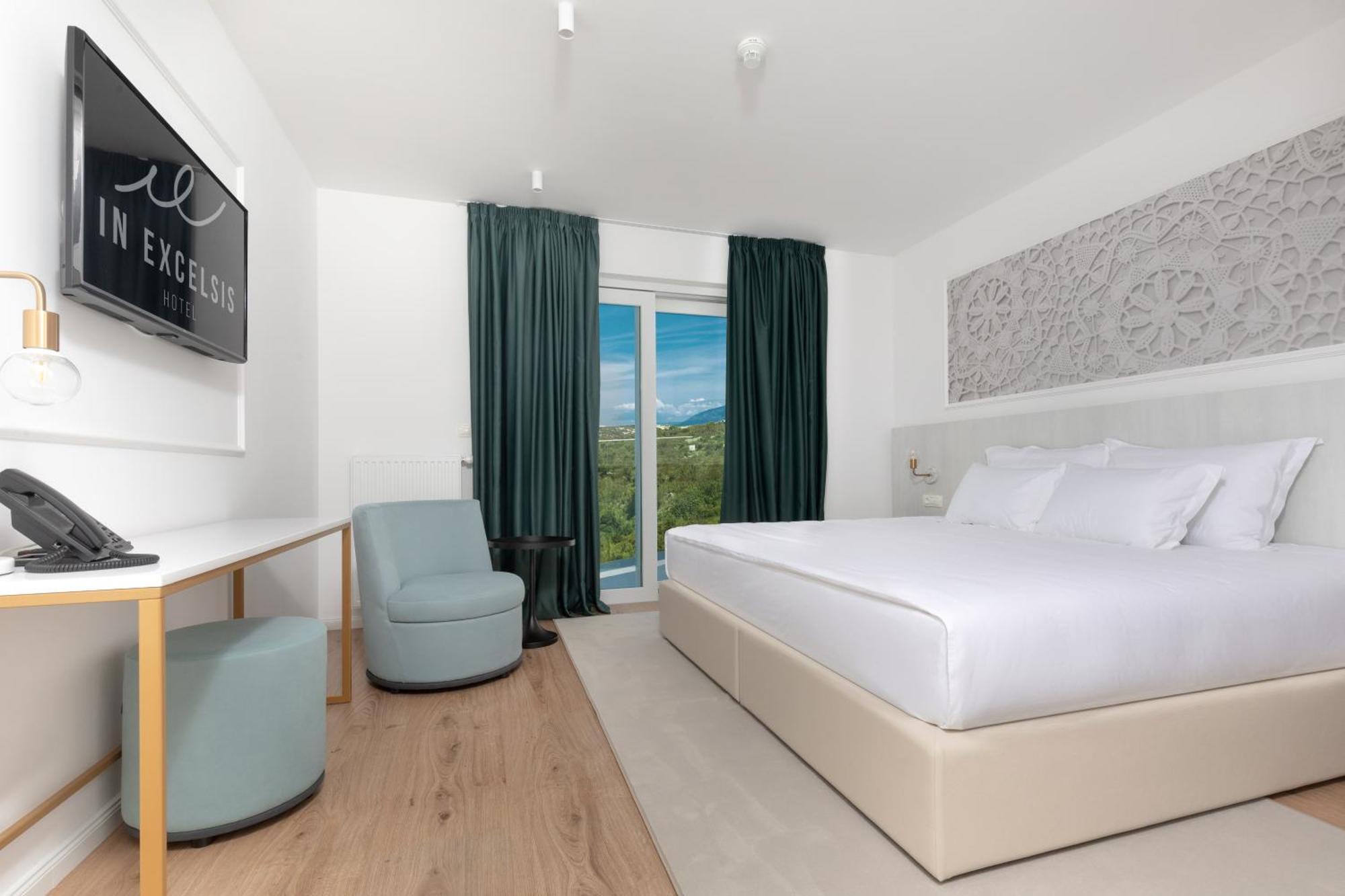 נובליה Hotel In Excelsis מראה חיצוני תמונה
