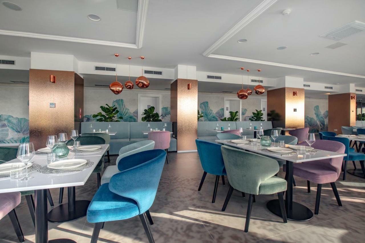 נובליה Hotel In Excelsis מראה חיצוני תמונה